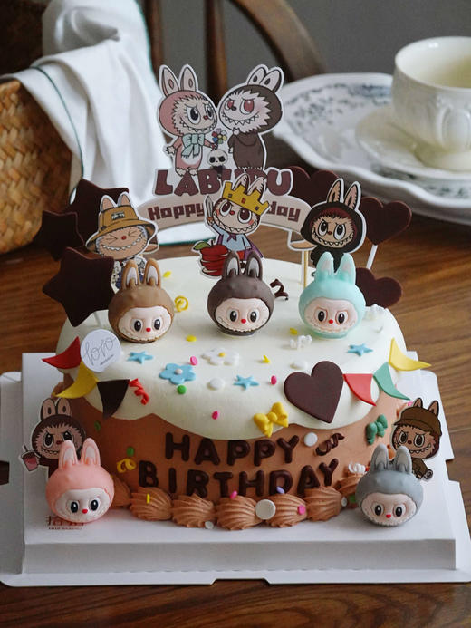 「Labubu拉布布·陪你庆生」翻糖巧克力·100%动物奶油（主图8寸·提前48小时预订） 商品图0