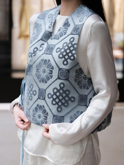 盛唐牡丹 | 吉祥结真丝漳缎系带马甲 商品图4