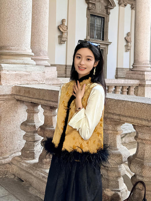 盛唐牡丹 | 冰裂梅花纹真丝漳缎棉马甲 商品图1