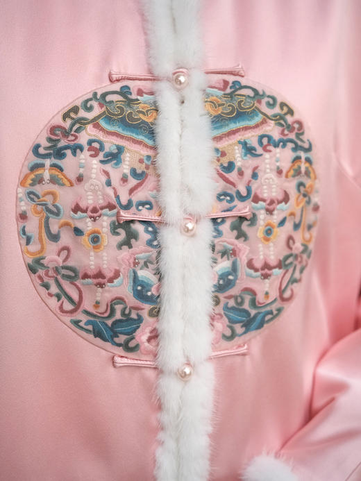 盛唐牡丹大师系列-王小潇 | 手绣灯笼景对襟上衣 商品图3