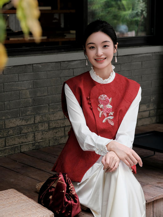 廷前观棠 | 榴绯纪马甲 商品图1