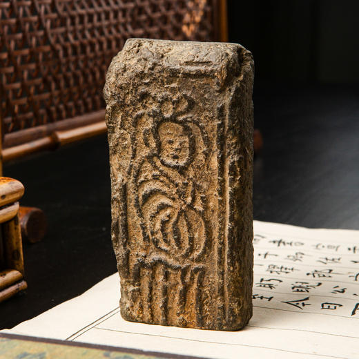 “菩萨造像”古砖制镇纸 商品图5