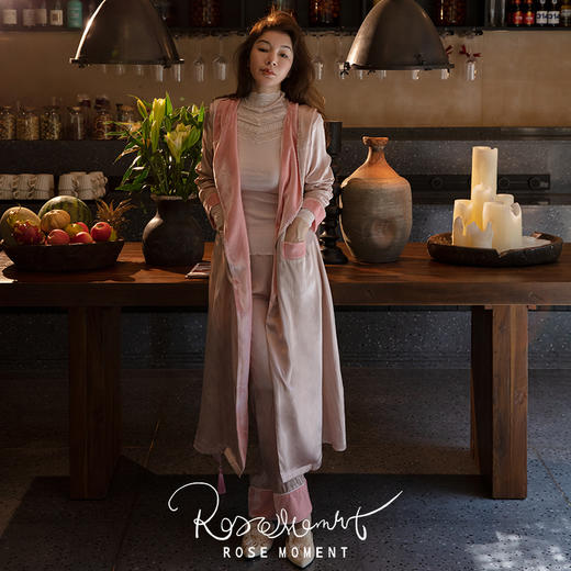 真丝丝绒翻领珍珠边长款睡袍 P02548 商品图3