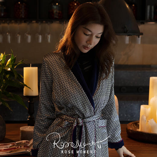 轻奢印花真丝毛巾棉翻领长袍 T822013 商品图3