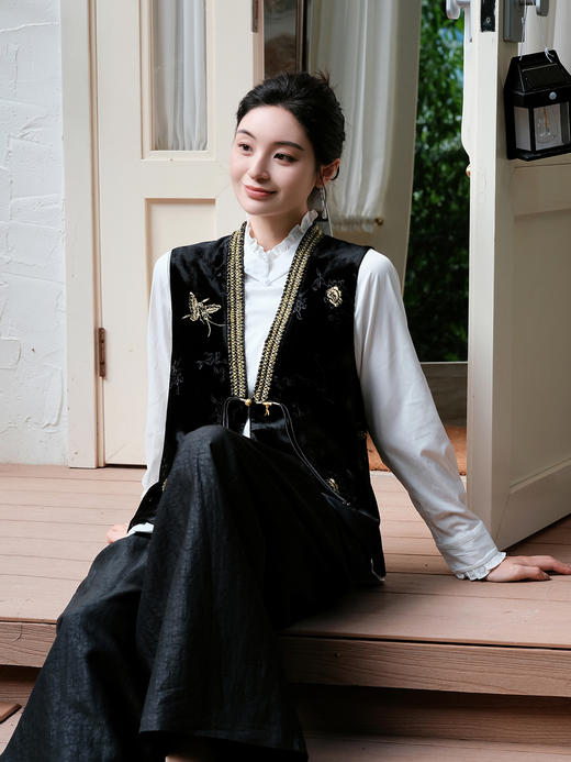 盛唐牡丹 | 黑金丝绒蝴蝶绣花马甲 商品图2