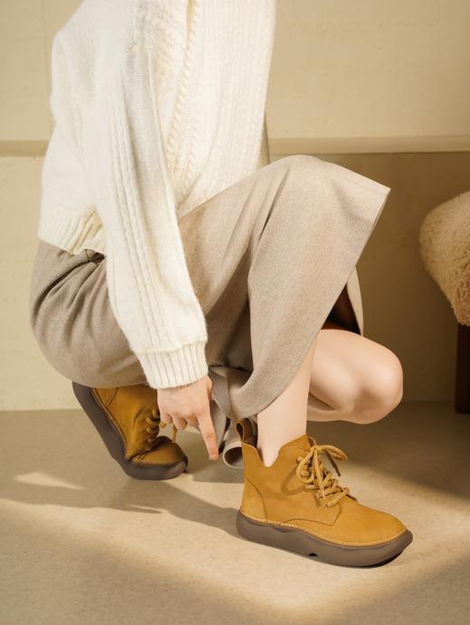 西村名物2025年冬季新款圆头V型靴口系带软底马丁靴X25DS49001 商品图5