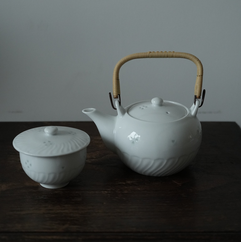 日本玲珑白瓷茶壶/盖杯 未使用保存品