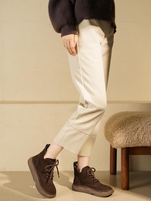 西村名物2025年冬季新款圆头V型靴口系带软底马丁靴X25DS49001 商品图4