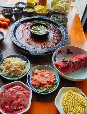 【舒家大院-星乐城店】4-6人餐12荤8素