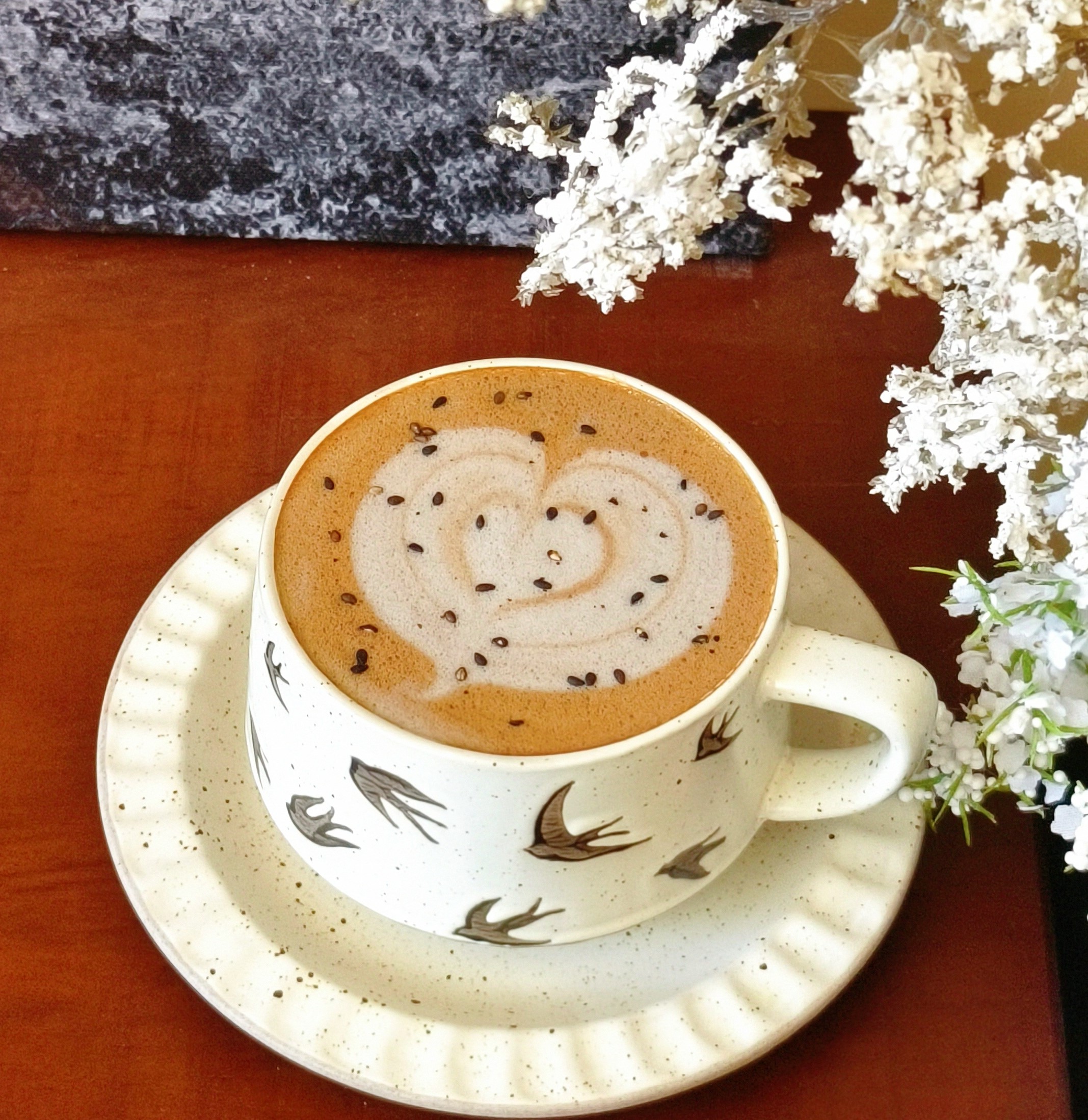 黑芝麻燕麦拿铁