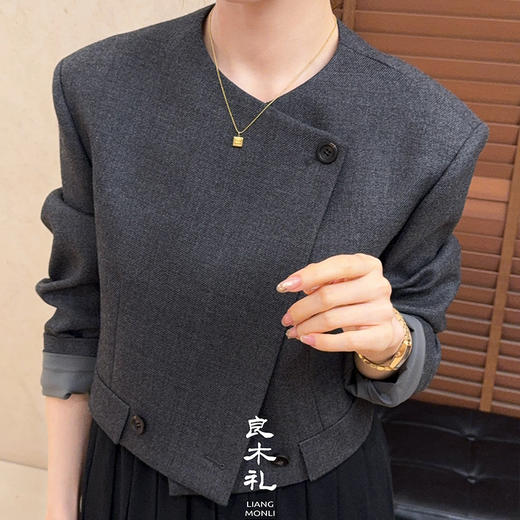 【不退不换】良木礼羊毛短款外套（Q258391） 商品图4