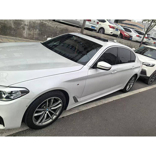 宝马5系  525Li M运动套装【长租-北京】 商品图1