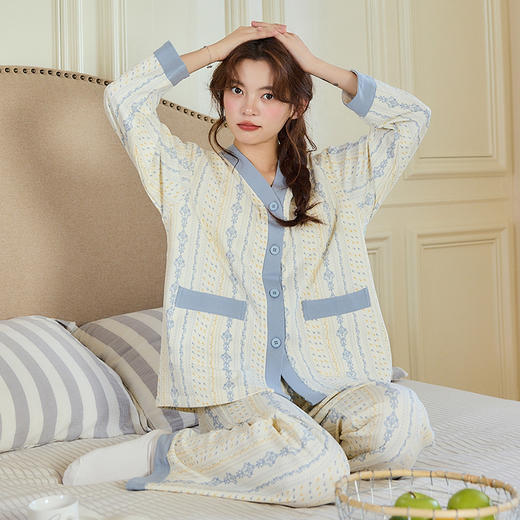 【换季出清】自然醒花漾牛奶丝家居服女款开衫（带胸垫）睡衣春秋款长袖长裤可爱卡通学生秋冬季V领和服QH 商品图11