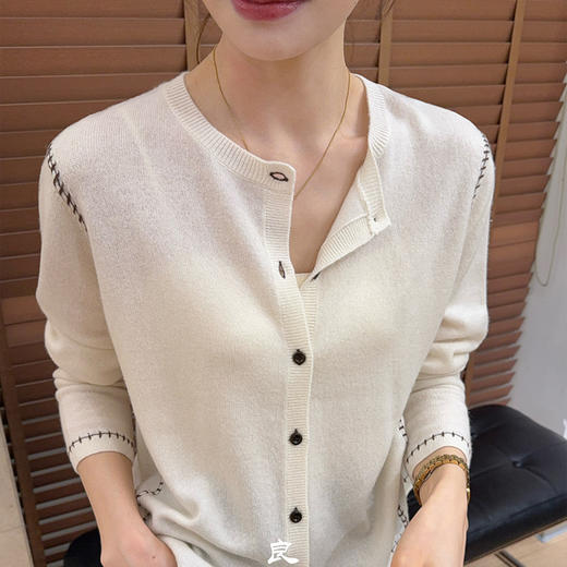 【预售7天】良木礼山羊绒开衫（Q2592455） 商品图1