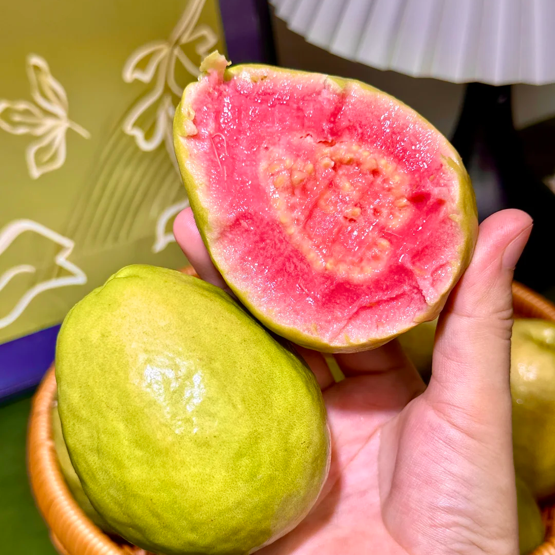 草莓芭乐2个/450g+