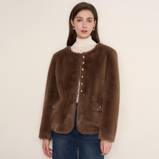 EITIE爱特爱巧克力色秋冬氛围感圆领短款环保皮草外套D2503923 商品图3