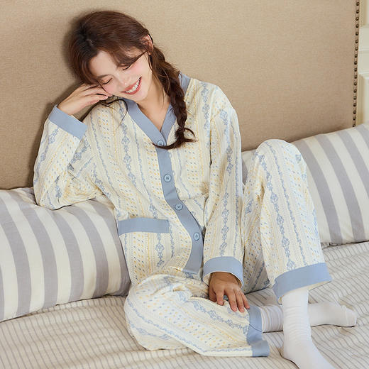 【换季出清】自然醒花漾牛奶丝家居服女款开衫（带胸垫）睡衣春秋款长袖长裤可爱卡通学生秋冬季V领和服QH 商品图12