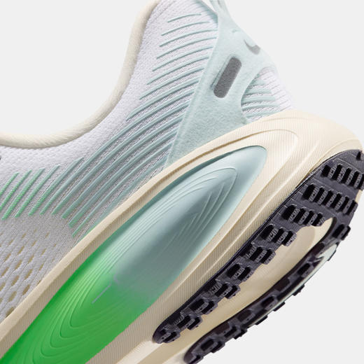 NIKE VOMERO 18 GS CN 大童运动鞋 IM6706 商品图7