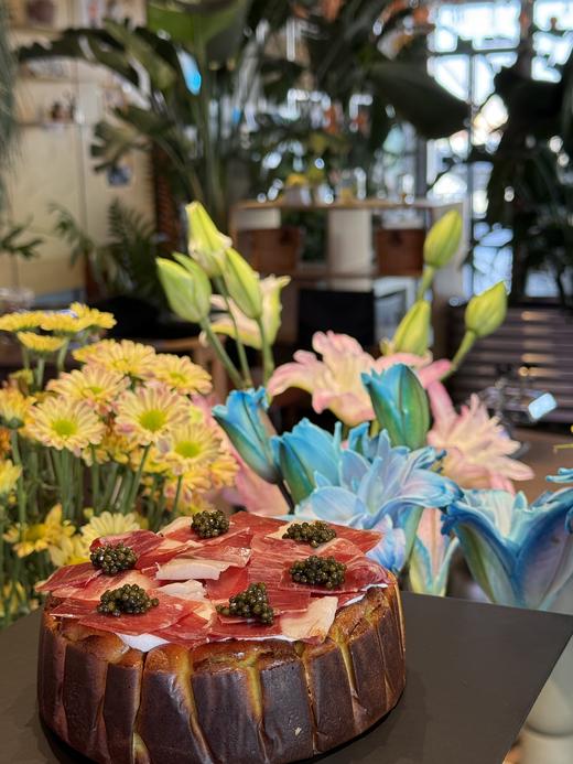 奢华鱼子酱伊比利亚红标火腿黑松露 · 巴斯克芝士蛋糕 商品图2