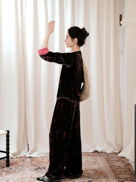 盛唐婧 | 新中式真丝丝绒阔腿直筒裤