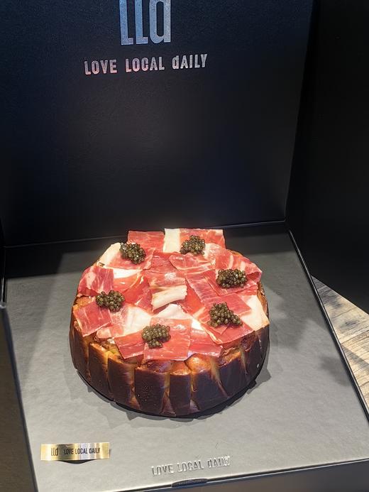 奢华鱼子酱伊比利亚红标火腿黑松露 · 巴斯克芝士蛋糕 商品图1