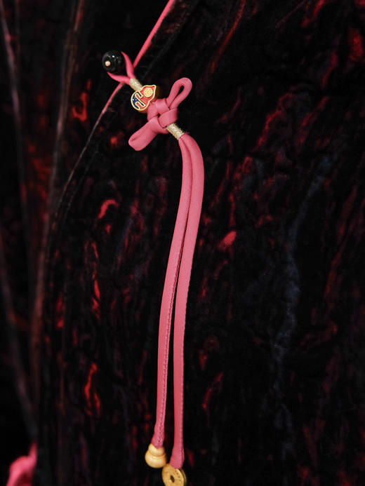 盛唐婧 | 新中式真丝丝绒斜襟上衣 商品图3