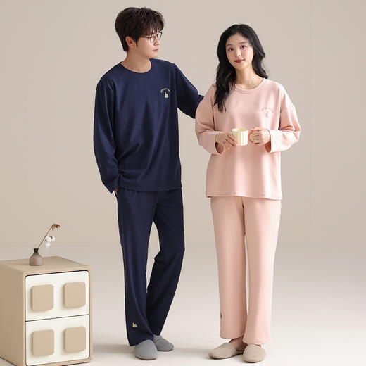 【换季出清】自然醒续暖情侣家居服德绒发热长袖长裤套头男女睡衣QH 商品图3