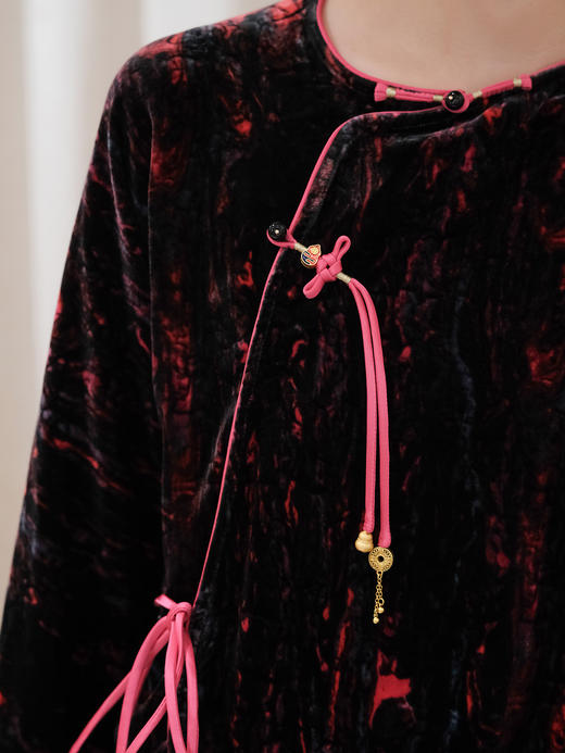 盛唐婧 | 新中式真丝丝绒斜襟上衣 商品图1