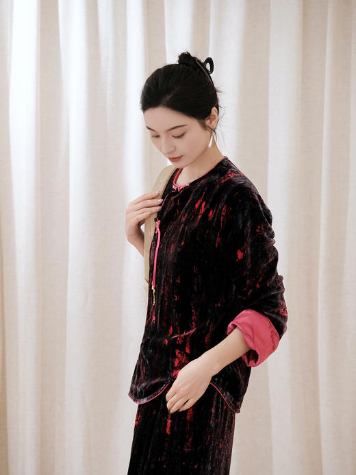 盛唐婧 | 新中式真丝丝绒斜襟上衣 商品图4