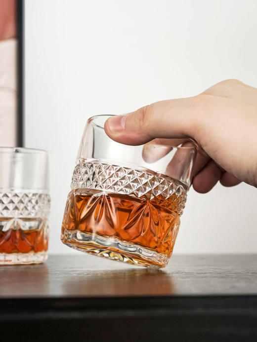 捷克进口BOHEMIA水晶玻璃威士忌杯洋酒杯中古风烈酒杯家用送礼达芙妮平底杯140ml 商品图4