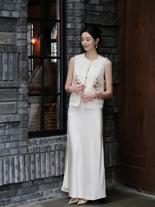 东方境X郭培| 提花拼丝绒刺绣棉马甲-白色 商品图4