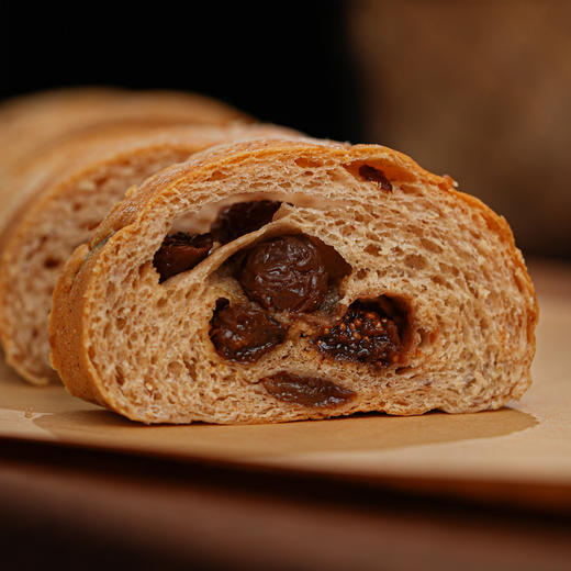 无花果提子黑麦软欧 145g 商品图1