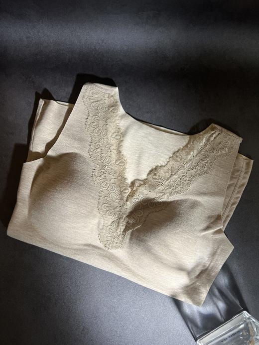 Gote秋冬新品“暖绒茧”法式蕾丝V领一体背心 商品图6