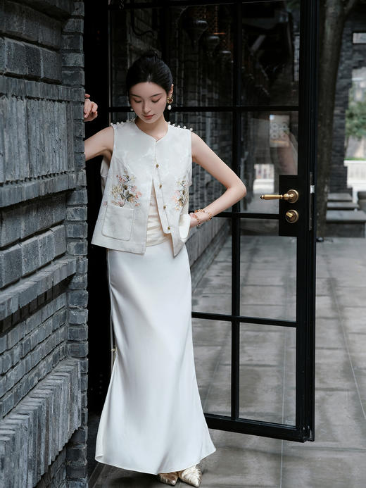 东方境X郭培| 提花拼丝绒刺绣棉马甲-白色 商品图5