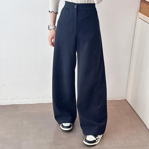 2025年秋季新款时尚高腰显瘦直筒阔腿弯刀休闲裤 商品图3