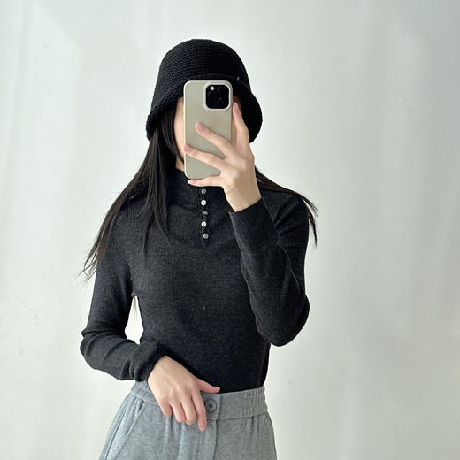 小众设计感半高领羊毛针织衫女秋冬新款纽扣修身弹力内搭打底上衣 商品图3
