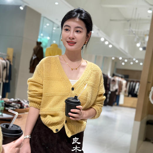 【不退不换】良木礼山羊绒开衫（Q2592253） 商品图0