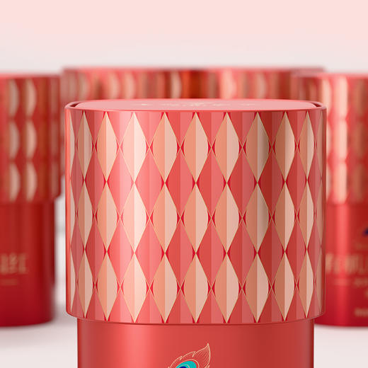 【七彩云南1939滇香之源•滇红茶系列】甄选云南各大茶区优质茶青 匠造高香滇红 根据原料特色，优化改进萎凋、揉捻 发酵、烘焙等工艺环节 造就产品独特的醇蜜口感 2种规格任选 商品图13