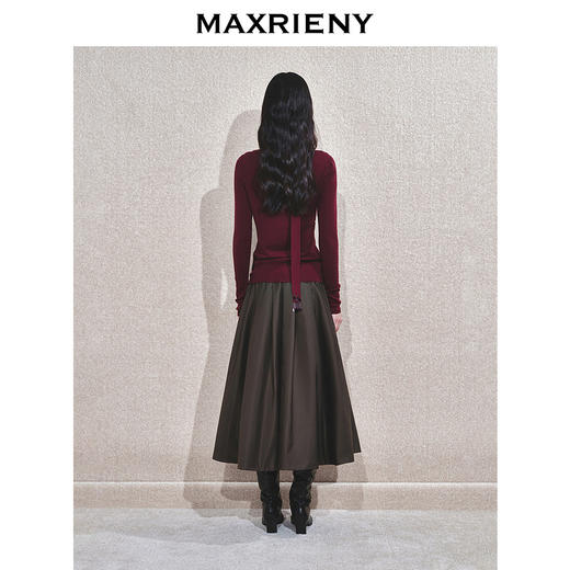 【商场同款-节庆穿搭】MAXRIENY精致复古安哥拉红一字领针织上衣(货号:MC85SW793) 商品图3