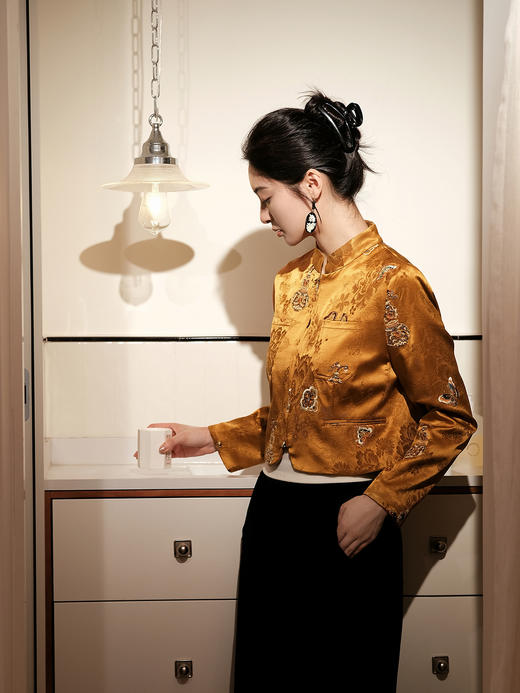 盛唐婧 | 丝毛手推绣外套 商品图1