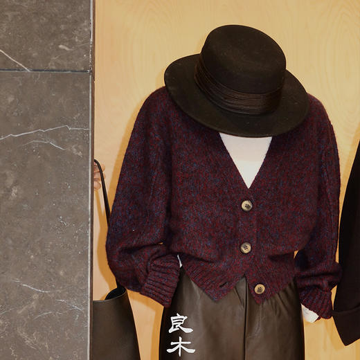 【特价不退不换】【预售7天】良木礼丝羊绒开衫（D25102827F） 商品图0