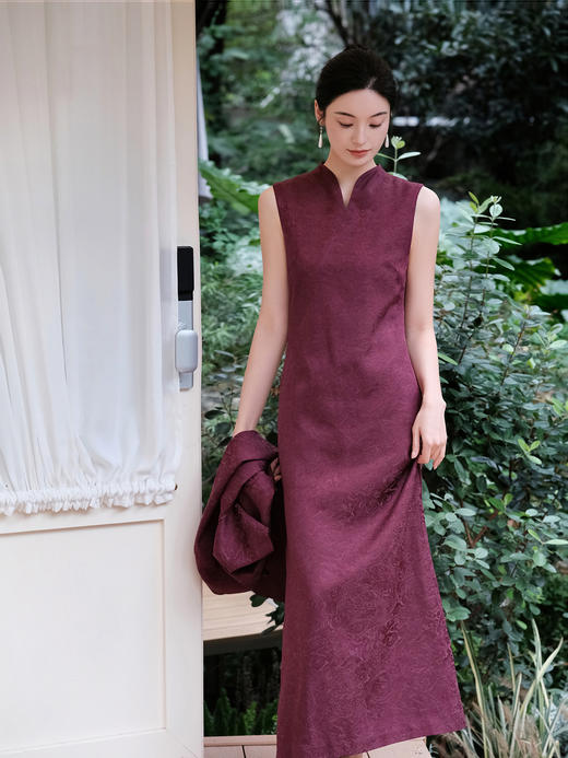 盛唐婧 | 丝毛罗马纹旗袍两件套 商品图1