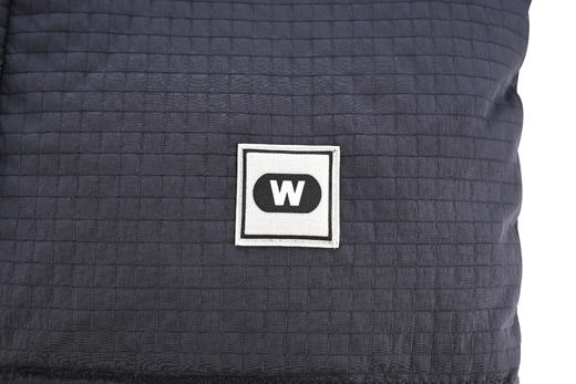 【2025新品】李宁乒乓球系列王曼昱同款羽绒服AYMV813-1 商品图9