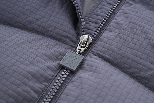 【2025新品】李宁乒乓球系列王曼昱同款羽绒服AYMV813-1 商品图4