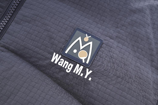 【2025新品】李宁乒乓球系列王曼昱同款羽绒服AYMV813-1 商品图3