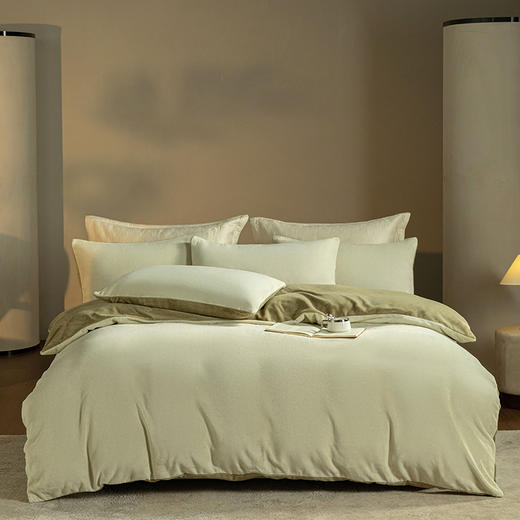 顶柔 牛奶绒纯色双拼套件 床单245cm*250cm*【福利品】 商品图1