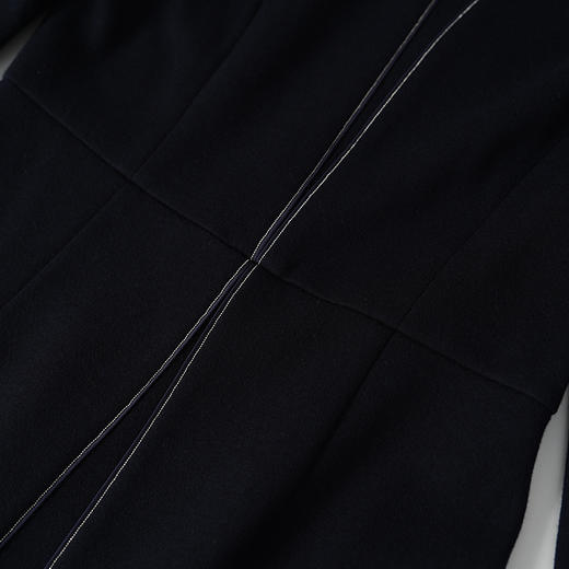 EITIE爱特爱经典前中破缝设计收腰显瘦连衣裙8407126 商品图5