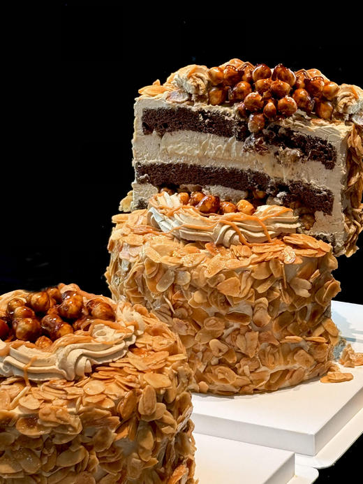 焦糖杏仁榛果蛋糕 商品图1