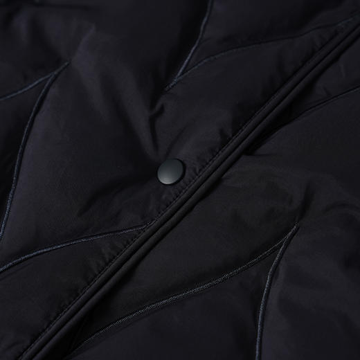 EITIE爱特爱独特的麻花线迹绗缝时尚年轻显瘦保暖羽绒服8411101 商品图3