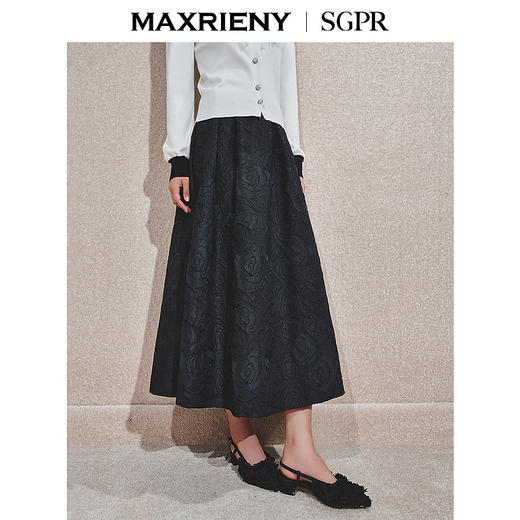 【商场同款】MAXRIENY精致浪漫感提花半裙24冬新款收腰伞摆长裙(货号:MS85SK756) 商品图3
